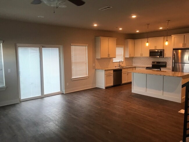 Photo - Stunning South Fayetteville Dwelling