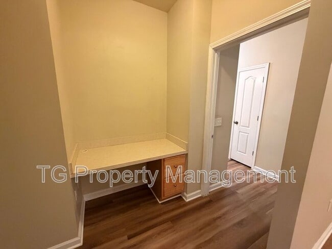 Photo - 3750 Silver Bluff Blvd