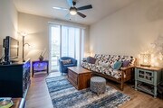 1BR, 1BA - 673SF