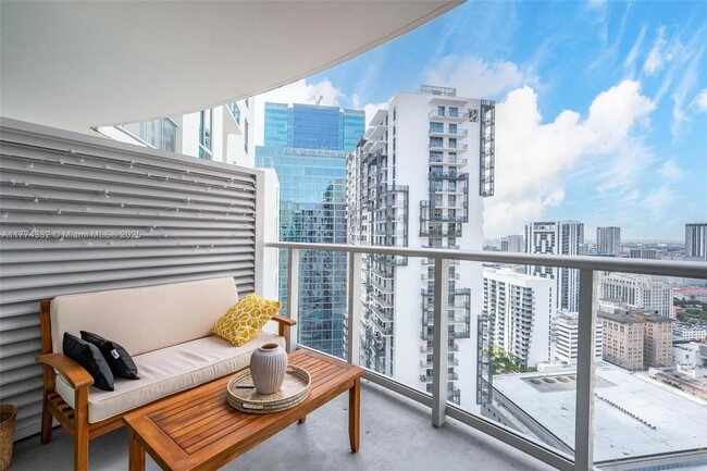 Photo - 300 S Biscayne Blvd Unidad T-3607 Rental