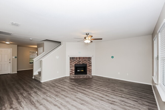 Photo - 2308 Overlook Ln