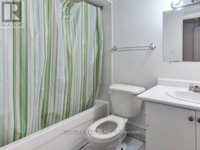 Photo - 167 Silverstone Dr