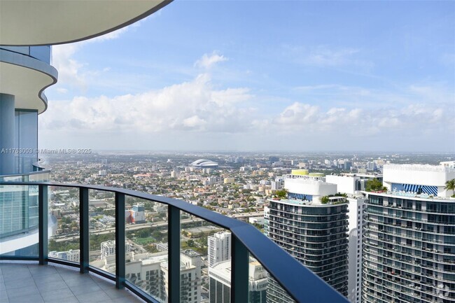 Building Photo - 1000 Brickell Plaza Unit PH5907 Rental