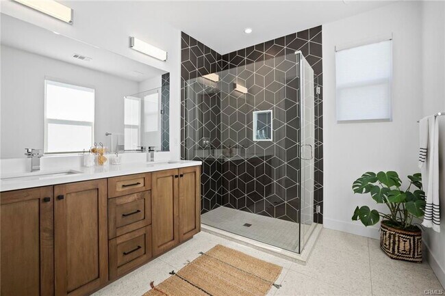 Photo - 1193 Winslow Ln