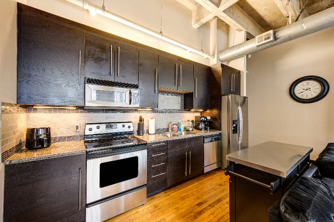 Photo - 705 Main St Unidad 417