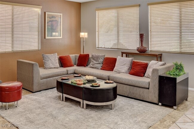 Photo - 1116 Stoneypeak Ave