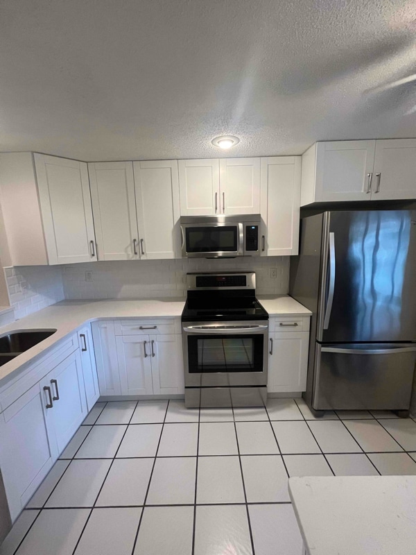 Photo - 202 Corkwood Ln