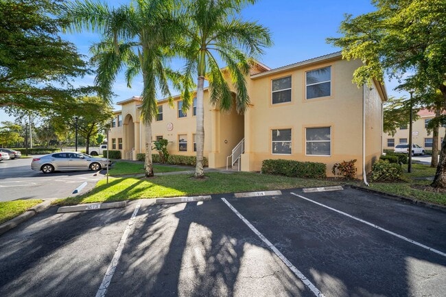 Building Photo - Beautiful 3-bedroom, 2-bathroom in Gated c...
