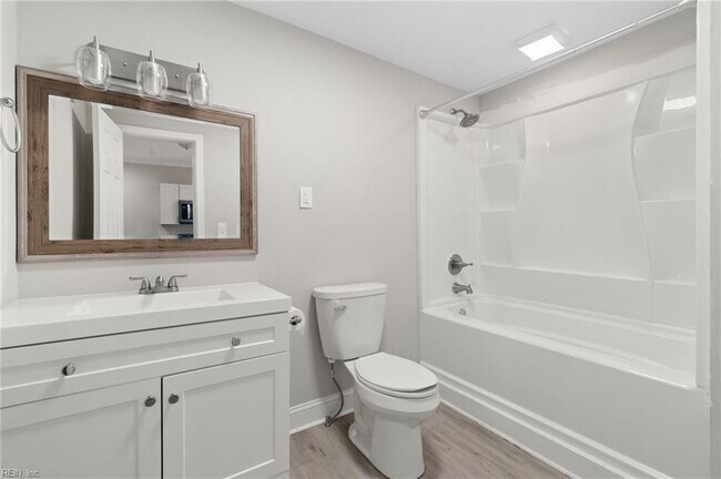 Photo - 2140 Cedar Rd