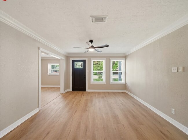 Photo - 417 13th Ave N