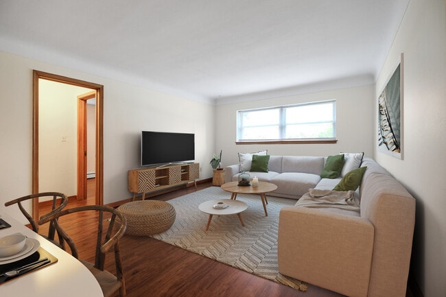 Photo - Iglehart Court