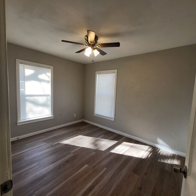 Photo - 1909 Pecos St Unit 1909 Pecos #B