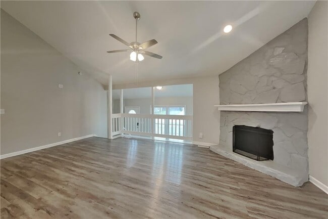 Photo - 140 Linda Ln