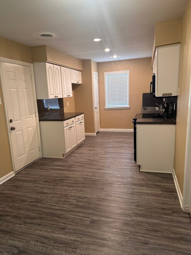 Photo - 5830 Effingham Dr