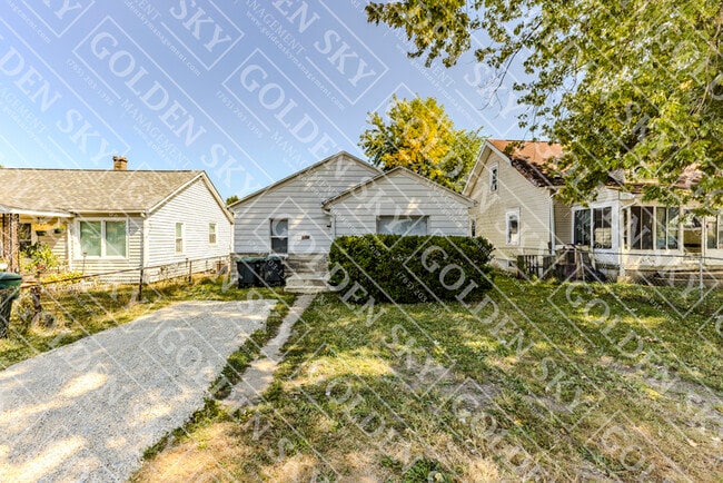 Photo - 2102 S Monroe St