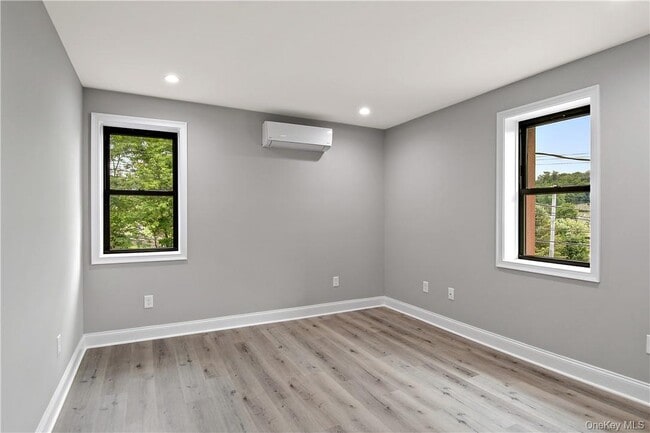 Photo - 122 Commerce St Unit 3