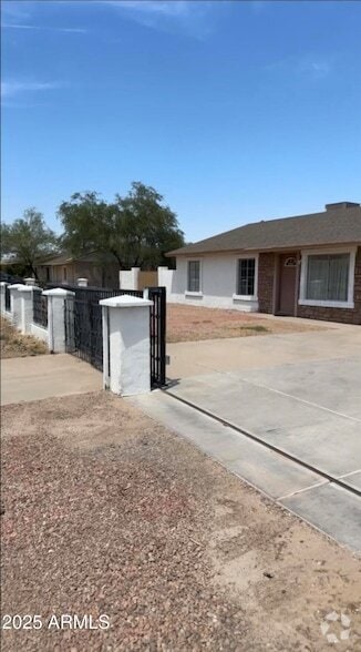 Building Photo - 3935 N Del Monte Dr Rental