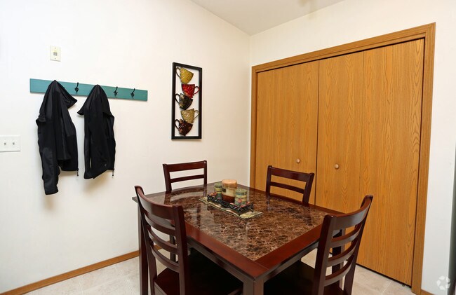 Dining Area - Rangeview Villas