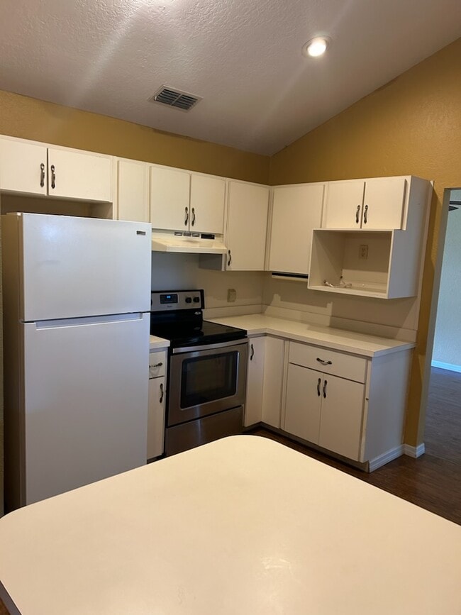 Photo - 2108 Jonathan Ln