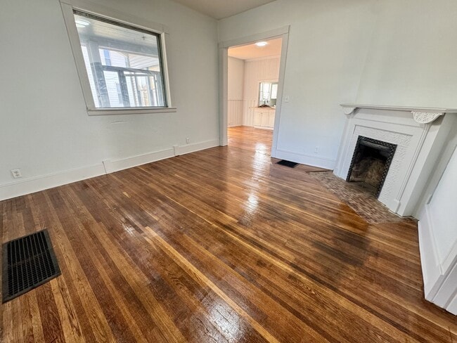 Photo - 915 W Taylor St