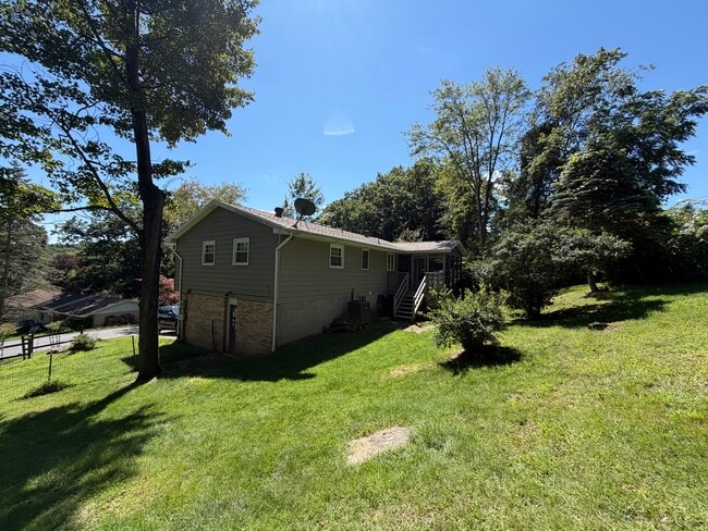 Photo - 133 Armstrong Dr