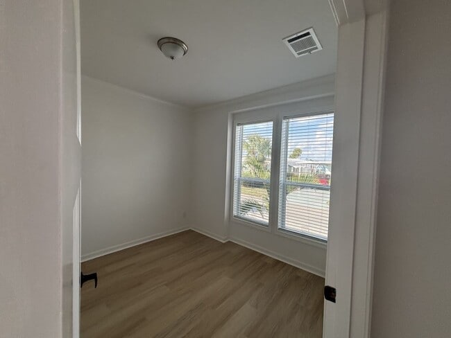 Photo - 980 E Nogoya Ave