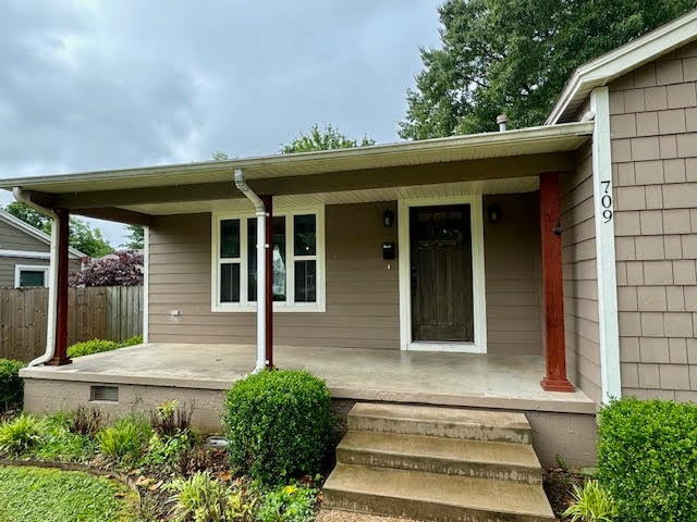 709 NW 6th St