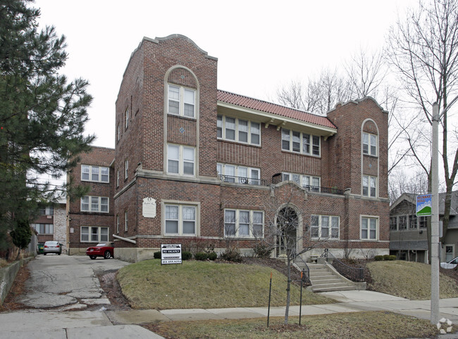 Maryland Manor - Maryland Manor Apartments