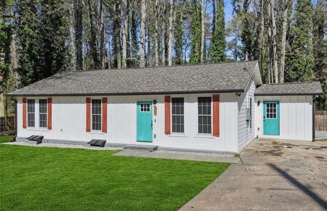 Building Photo - 445 Arnold Ave