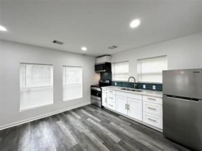 Photo - 4318 1st St Unit C