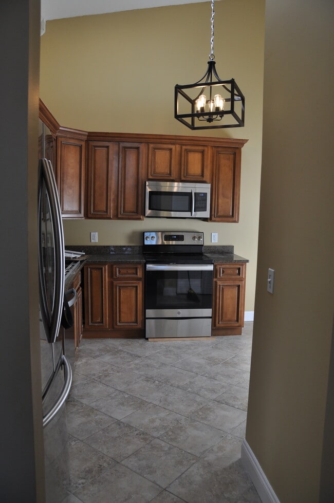 Kitchen - 181 Littleton Rd Condo Unit 141