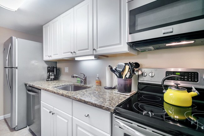 527 D'onofrio Dr Unit 1
