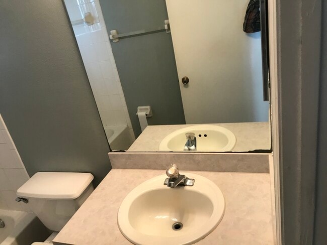 Photo - 513 Seasons Ct