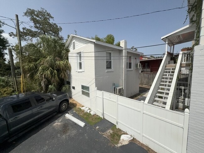 Photo - 711 18th Ave S