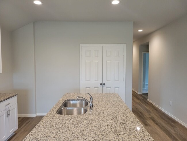 Photo - 14930 Dane Ct