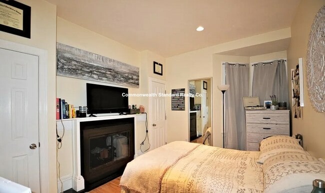 Photo - 1203 Beacon St Unit 2