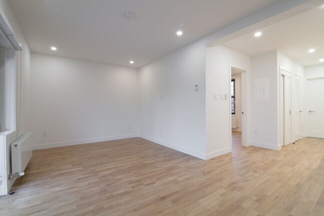 Photo - 2050 Av. Claremont Unité 7