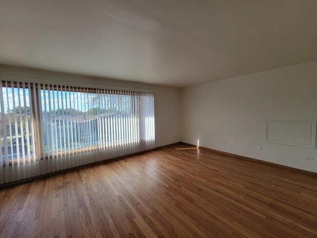 Photo - 9225 S Cregier Ave Unit 2