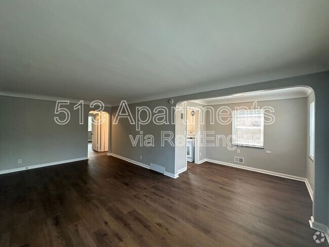Building Photo - 1649 Anita Pl Unit 4 Rental