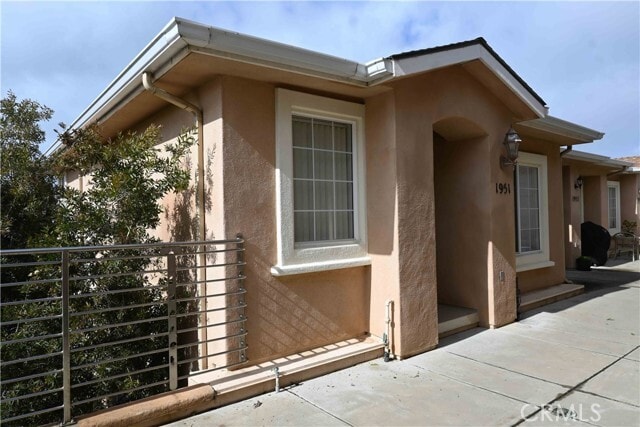 1951 Sunset Ave