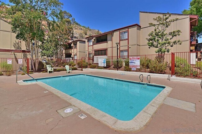 Photo - 5482 Adobe Falls Rd Unidad 5