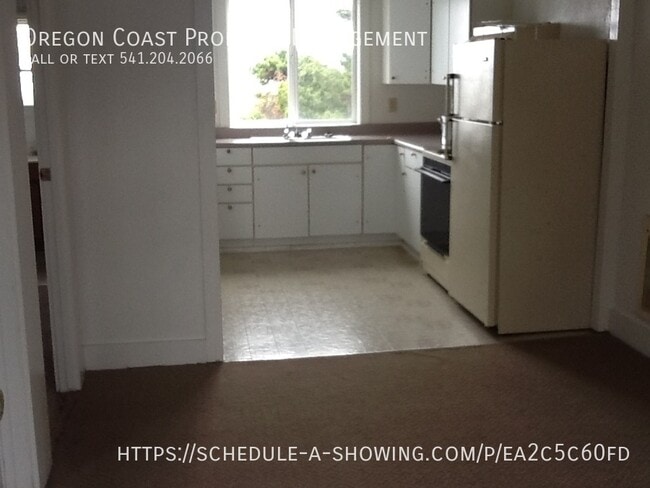 Photo - 130 SW Brook St