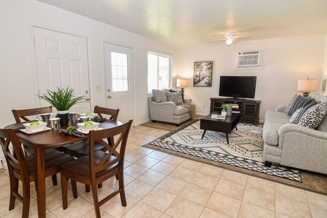 Photo - Cedar Pointe