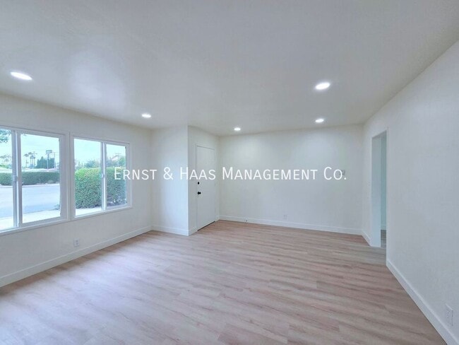 Photo - 13418 Lynne Dr