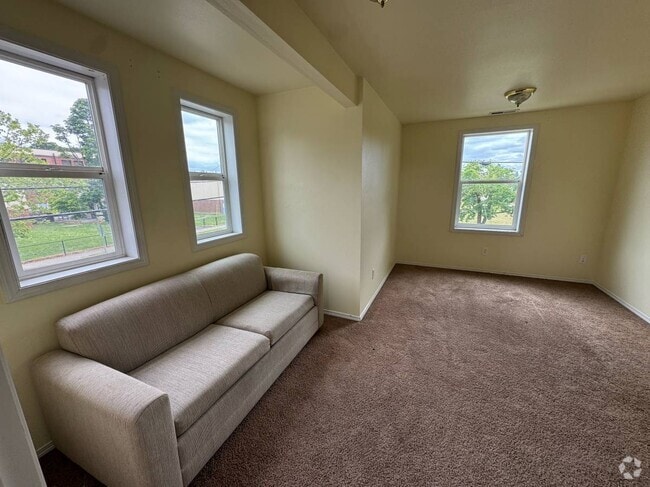 Building Photo - 2103 Broadway St NE Rental