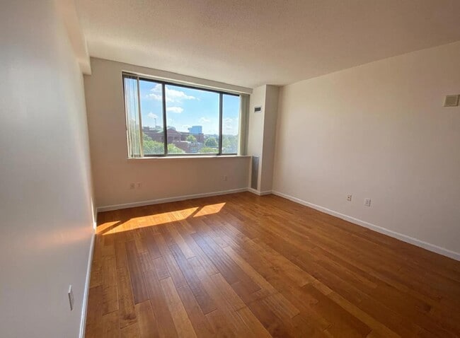 Photo - 169 Monsignor O'Brien Hwy