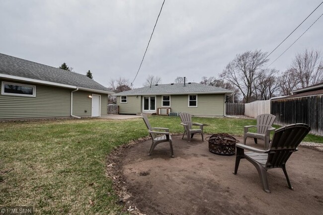 Photo - 9845 Pillsbury Ave S Unit Lower Bedroom end