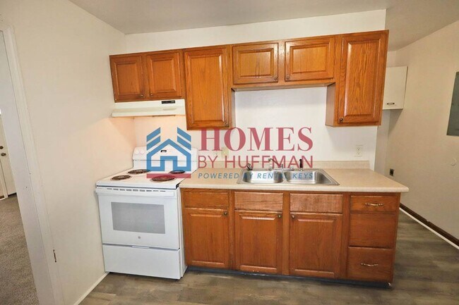 Photo - 1215-1215 Joan Ave Unidad 1213