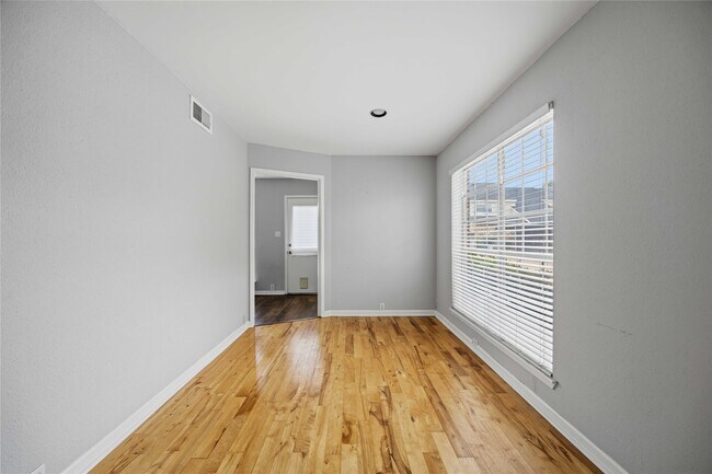 6201 Beverly Hill St Unit 30