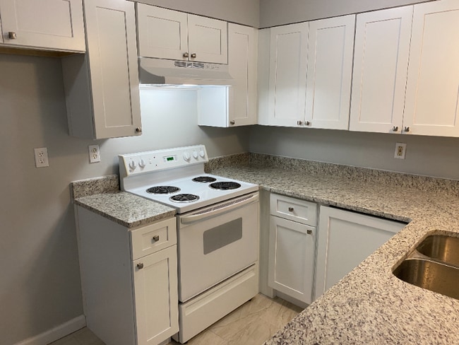 4073 Pine Valley Rd Unidad C11